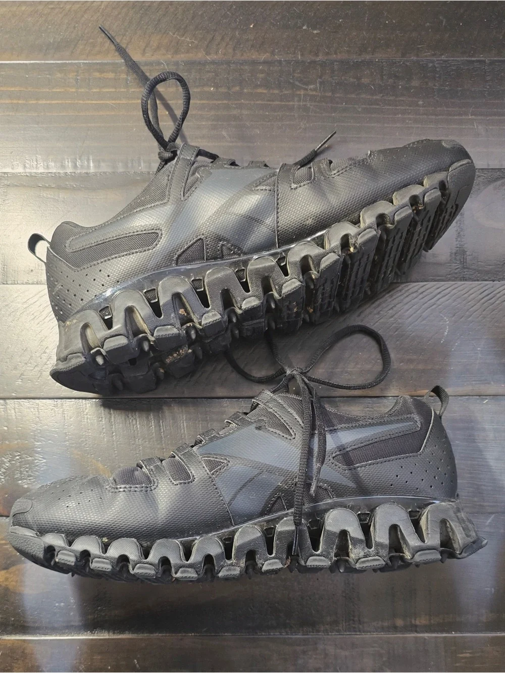 Reebok Black Men’s Athletic Zig-Style Training Sneakers